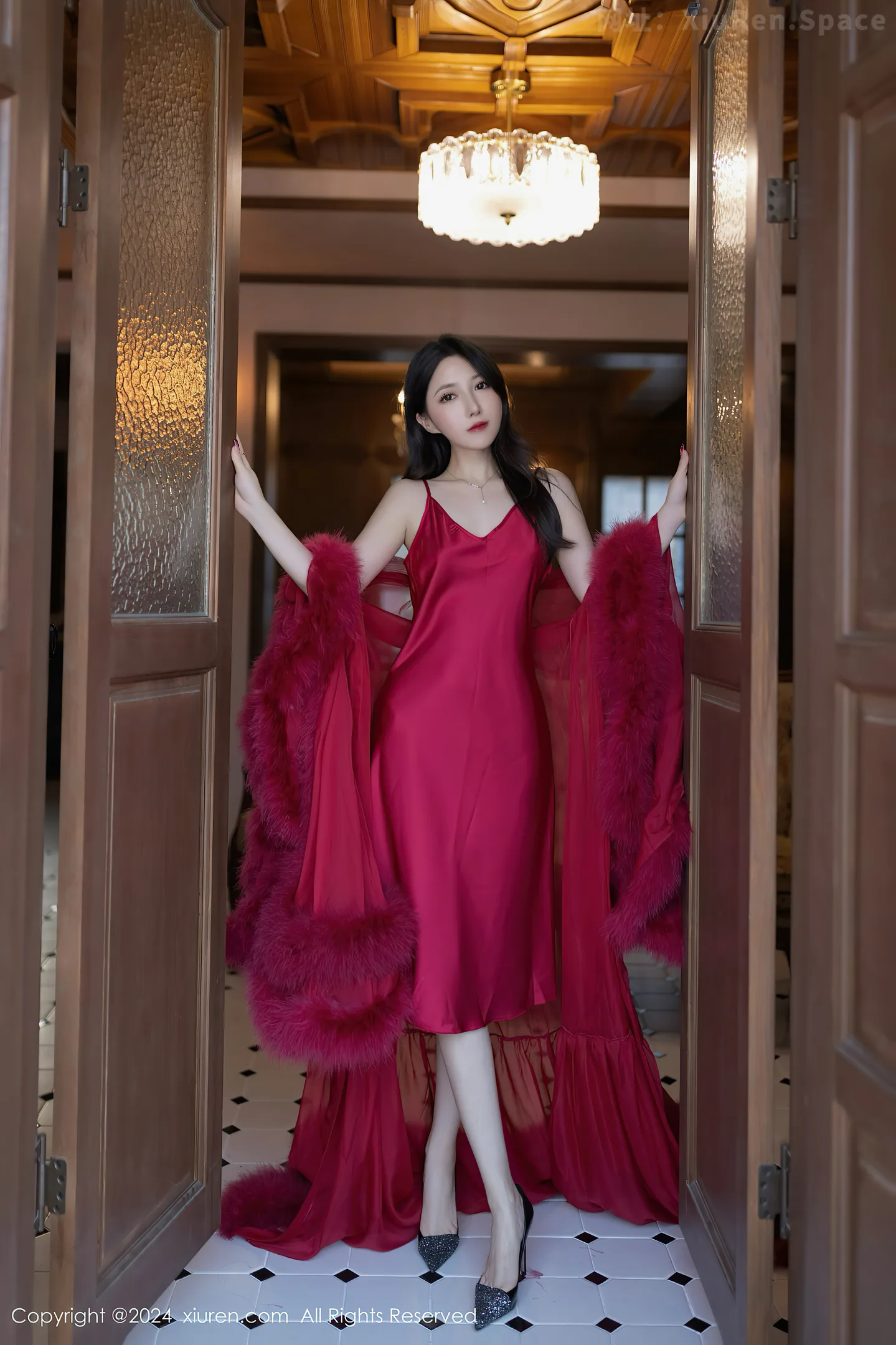 图片[5]-[XiuRen秀人网] VOL.9422 模特鱼子酱Fish红玫瑰主题红色吊带连衣裙秀曼妙身姿迷人诱惑写真80P-秀人网官方网站